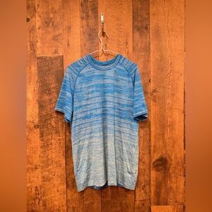 Lululemon men’s metal vent short sleeve shirt blue large EUC